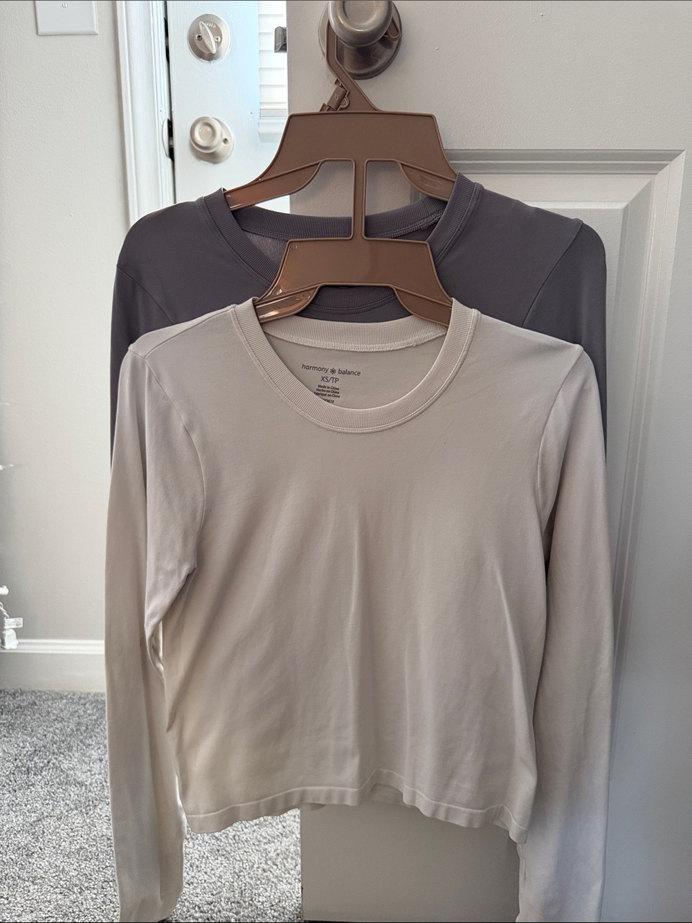 harmony & balance Long-Sleeve set of 2 Tee in white and purple